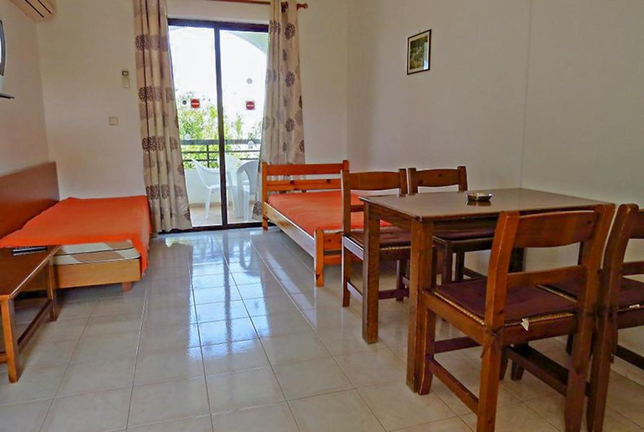 Debbi Appartments And Hotel Ialisos Exterior foto
